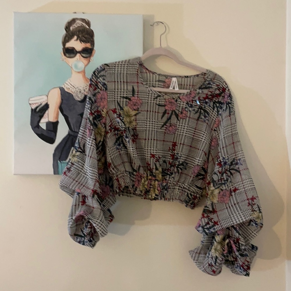 Beauty luv style  top very fashionable